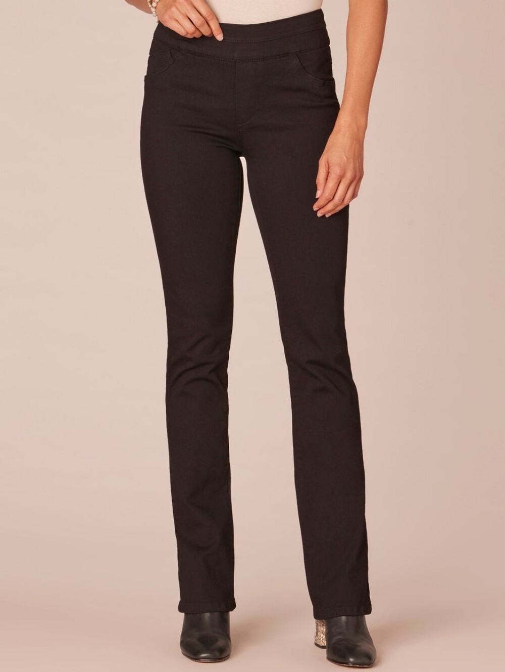 NWT Democracy Women’s Black High Rise Pull On Itty Bitty Bootcut Jeans Size 16P